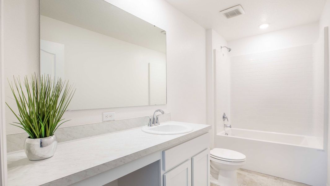 Representative interior finishes for a home built from the Orchid by Maronda Homes in Coastal Communities, Edgewater (Image 19).