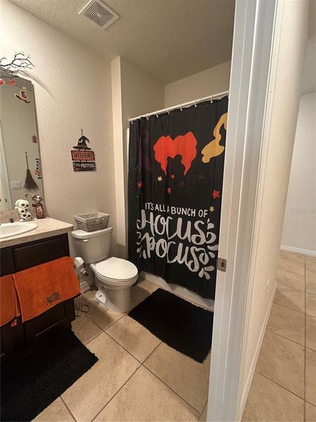 Furnished interior view inside a new home in , Davenport (Image 5).