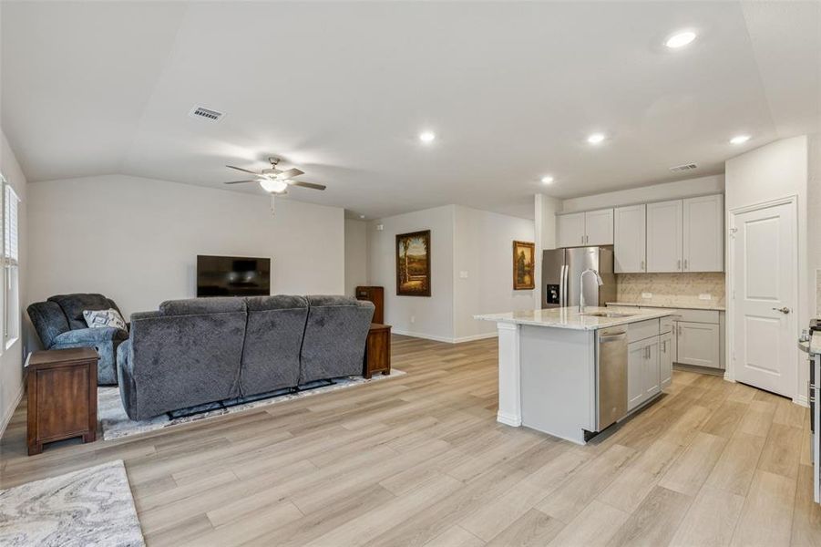 Furnished interior view inside a new home in Westmoor, Sherman (Image 20).