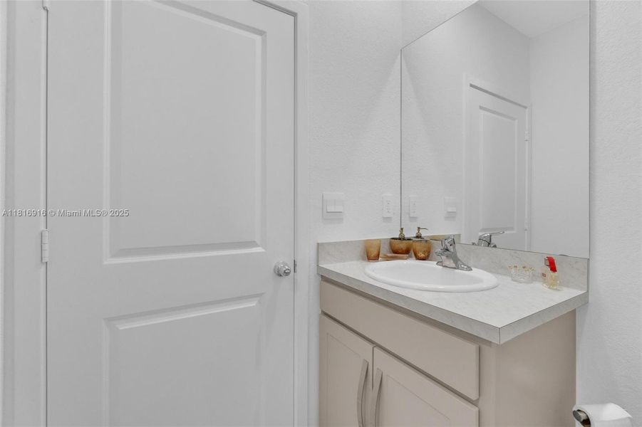 Image 43 of a home in . Image 43 of a home in .