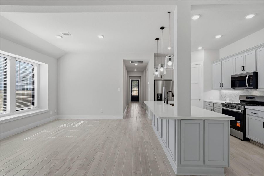 Representative model home photos shown for illustrative purposes only. Actual home, features, and finishes may vary. Home is currently under construction.
