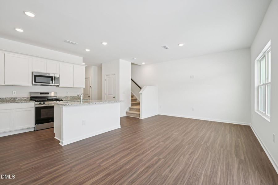 12-web-or-mls-Flagstone Wy-S0402-012