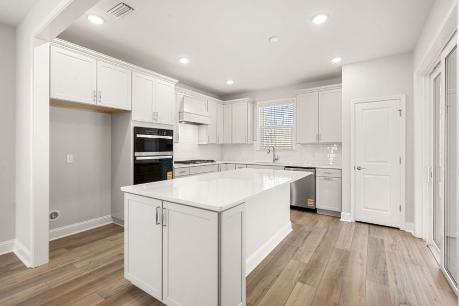 Furnished interior view inside a new home in Del Webb Savannah at Heartwood, Richmond Hill (Image 5).