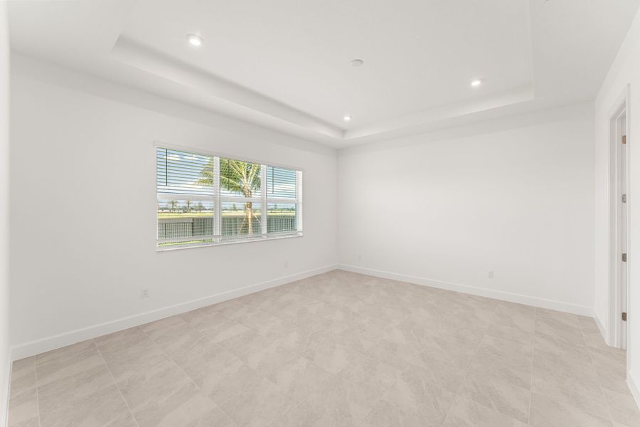 Spacious, unfurnished interior of a new home in Tradition, Port St. Lucie (Image 14).