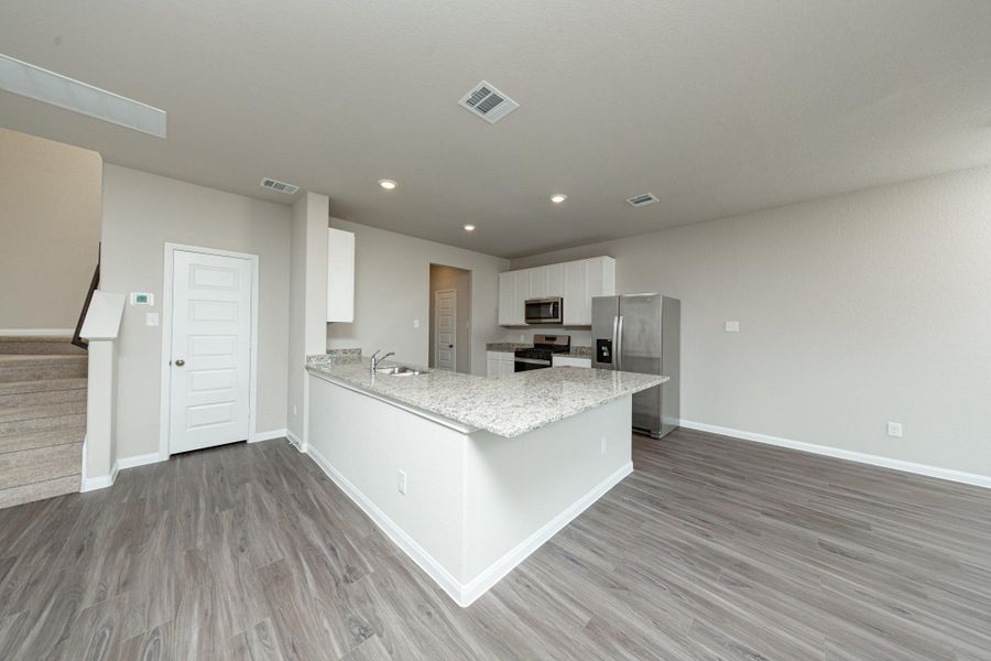 Furnished interior view inside a new home in Cliffstone Hills, Conroe (Image 8).