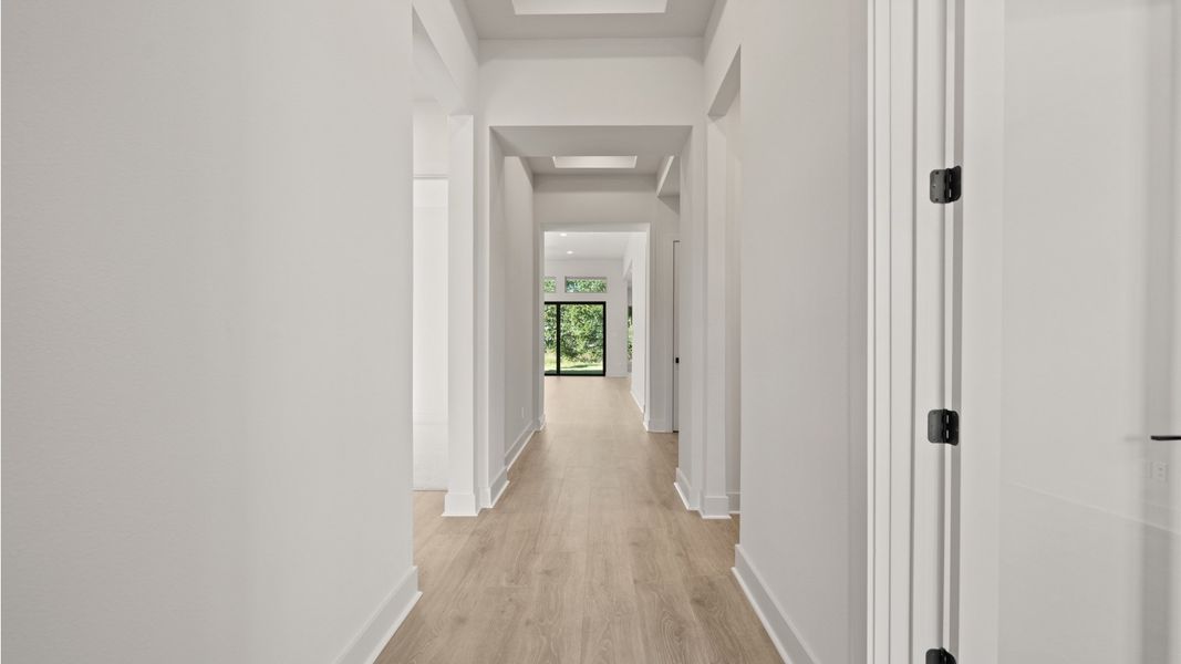 Spacious, unfurnished interior of a new home in Turnleaf, Punta Gorda (Image 11).