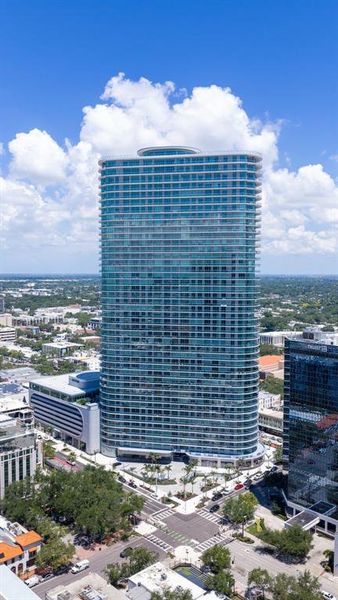 Condo located in St. Petersburg, FL showcasing its design and architecture (Image 45). Condo located in St. Petersburg, FL showcasing its design and architecture (Image 45).