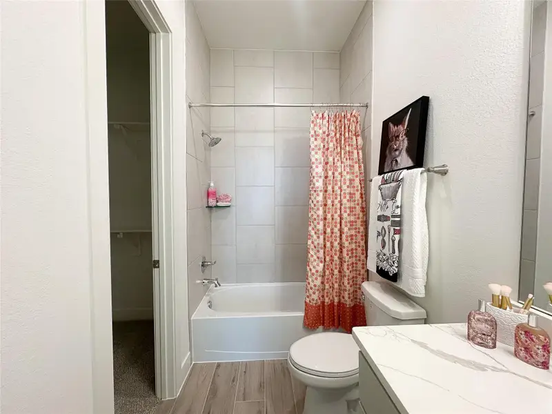 Furnished interior view inside a new home in Meridiana, Manvel (Image 5). Furnished interior view inside a new home in Meridiana, Manvel (Image 5).