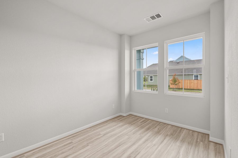 3br New Home in Taylor, TX.  - Slide 6