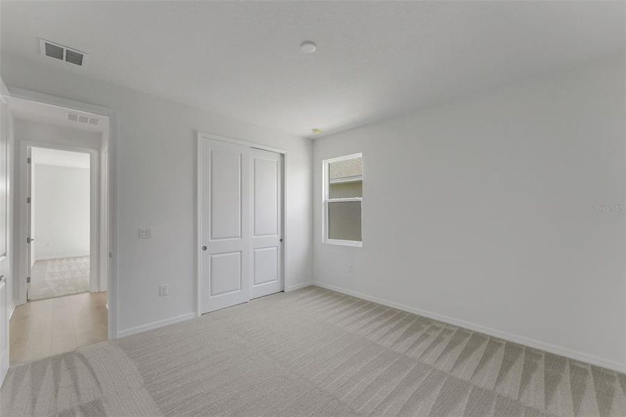 Spacious, unfurnished interior of a new home in Creekside Run at Babcock Ranch, Punta Gorda (Image 29). Spacious, unfurnished interior of a new home in Creekside Run at Babcock Ranch, Punta Gorda (Image 29).