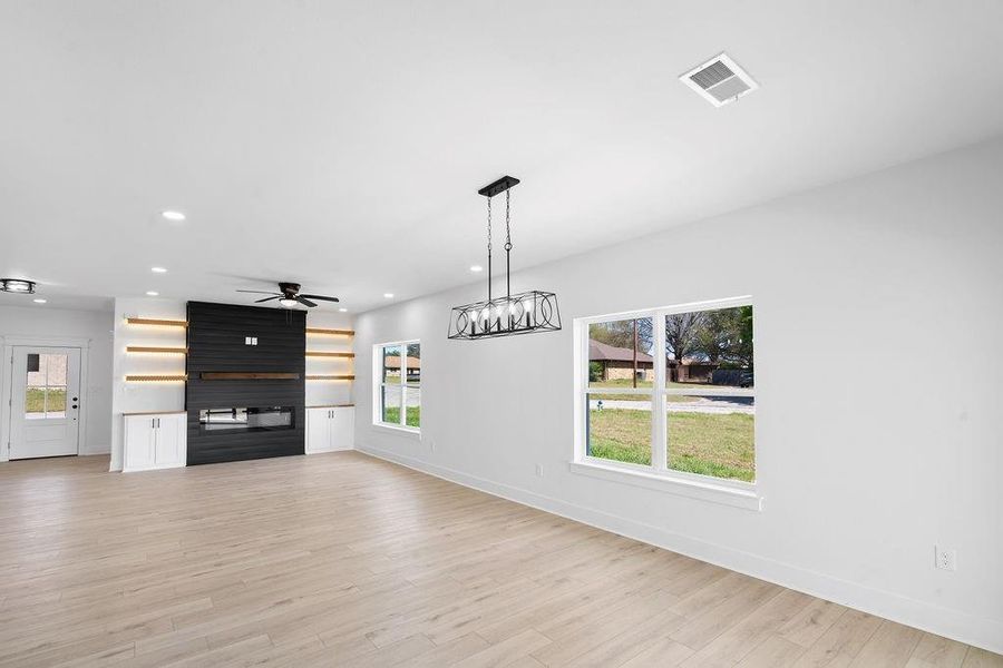 Spacious, unfurnished interior of a new home in , Mount Pleasant (Image 33).