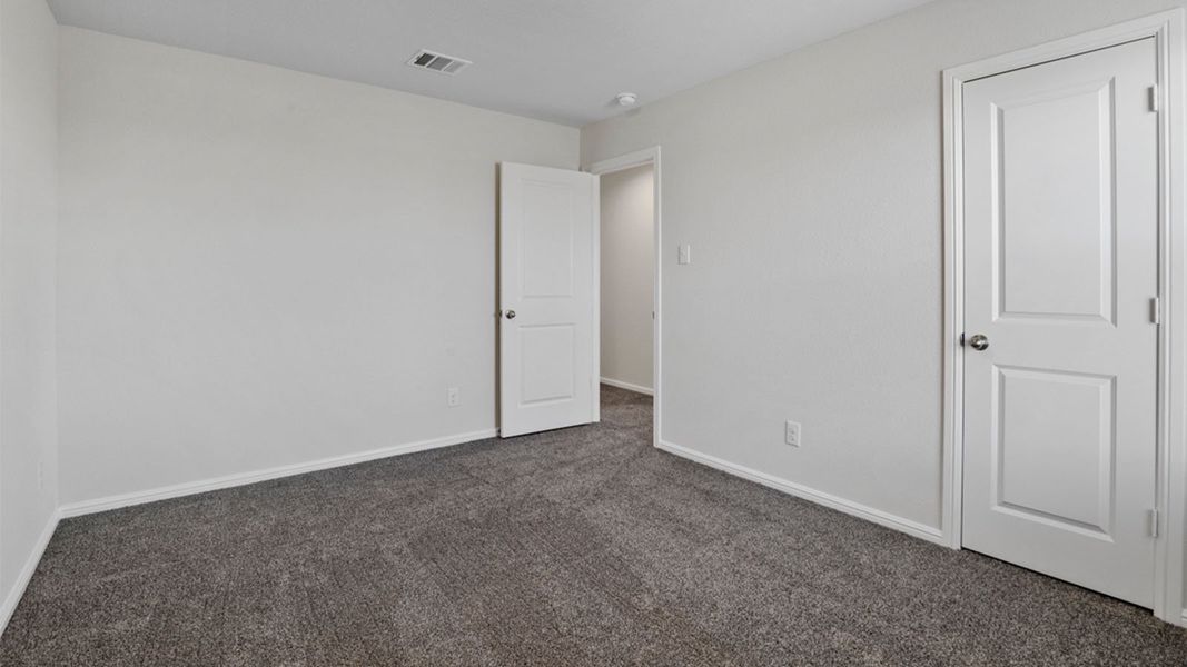 Spacious, unfurnished interior of a new home in Rock Creek West, Fort Worth (Image 33).