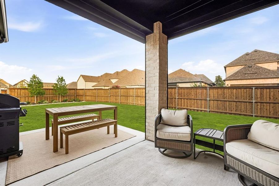 Exterior details and patio area of a home in , The Colony (Image 3).