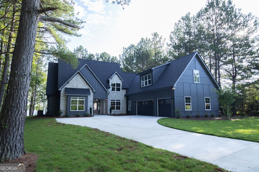 Front exterior of a new home in Leverett Park, Newnan, GA, highlighting curb appeal (Image 23).