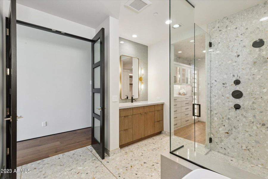 025_MASTER BATHROOM 025_MASTER BATHROOM