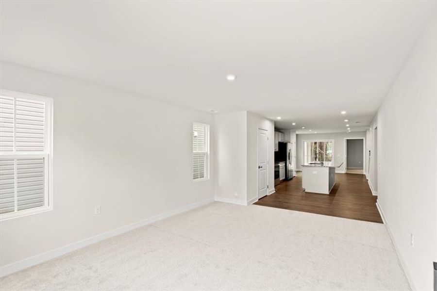 Spacious, unfurnished interior of a new home in Middle Creek Village Coastal Cottages & Villas, Bolivia (Image 7).