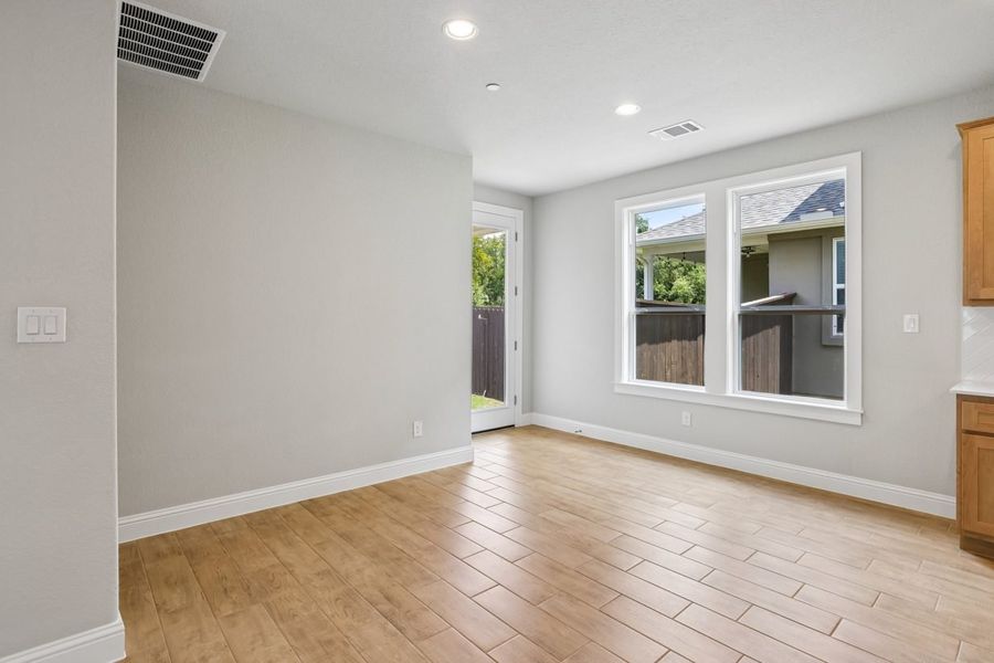 Spacious, unfurnished interior of a new home in Clear Creek, Round Rock (Image 17). Spacious, unfurnished interior of a new home in Clear Creek, Round Rock (Image 17).