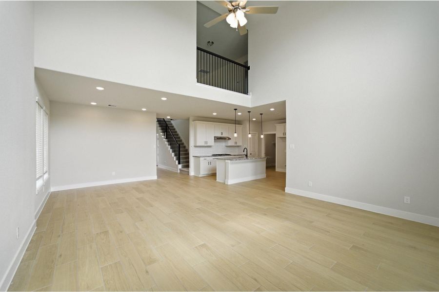 Spacious, unfurnished interior of a new home in Sunterra Lakes, Brookshire (Image 30). Spacious, unfurnished interior of a new home in Sunterra Lakes, Brookshire (Image 30).