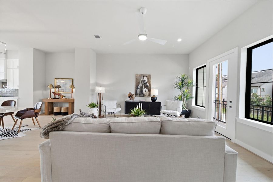 Furnished interior view inside a new home in Spring Valley Creek, Houston (Image 19). Furnished interior view inside a new home in Spring Valley Creek, Houston (Image 19).