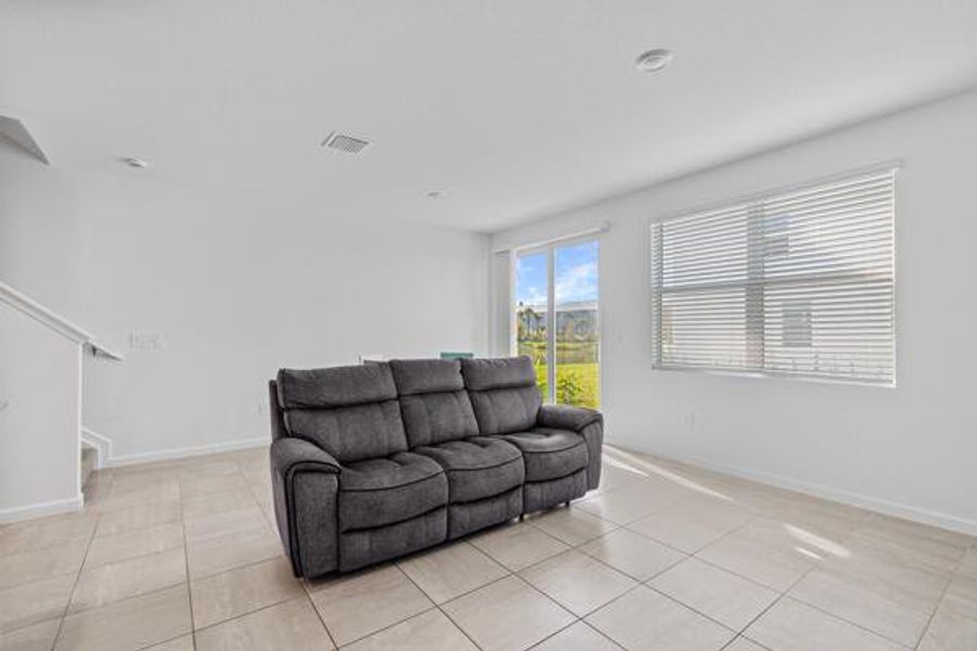 Furnished interior view inside a new home in , Fort Pierce (Image 7).