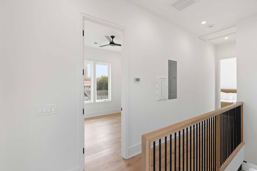 Spacious, unfurnished interior of a new home in , Charleston (Image 18).