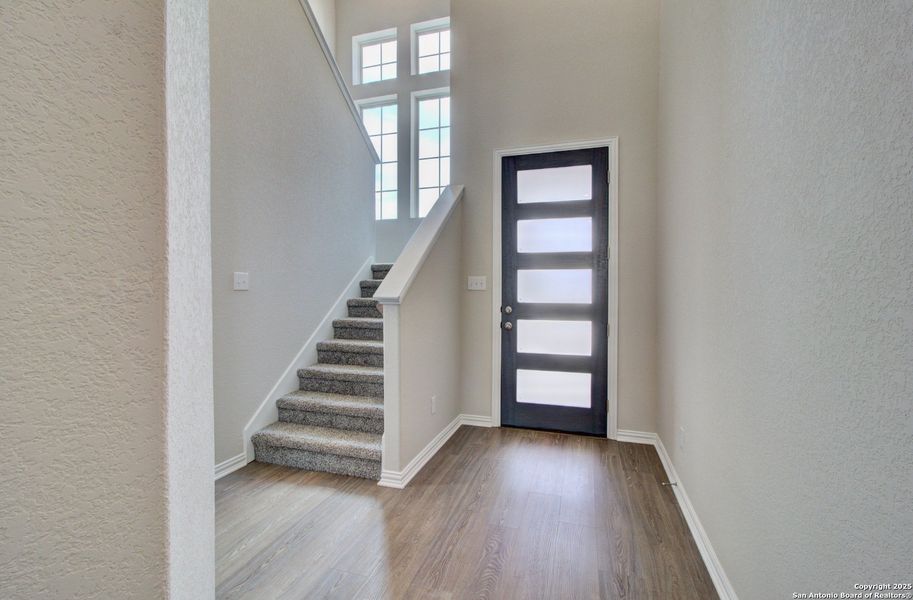 Spacious, unfurnished interior of a new home in Clear Creek, New Braunfels (Image 15). Spacious, unfurnished interior of a new home in Clear Creek, New Braunfels (Image 15).