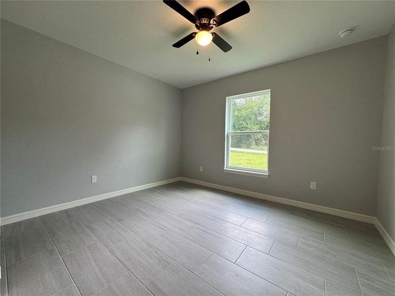 Spacious, unfurnished interior of a new home in , Ocala (Image 12).