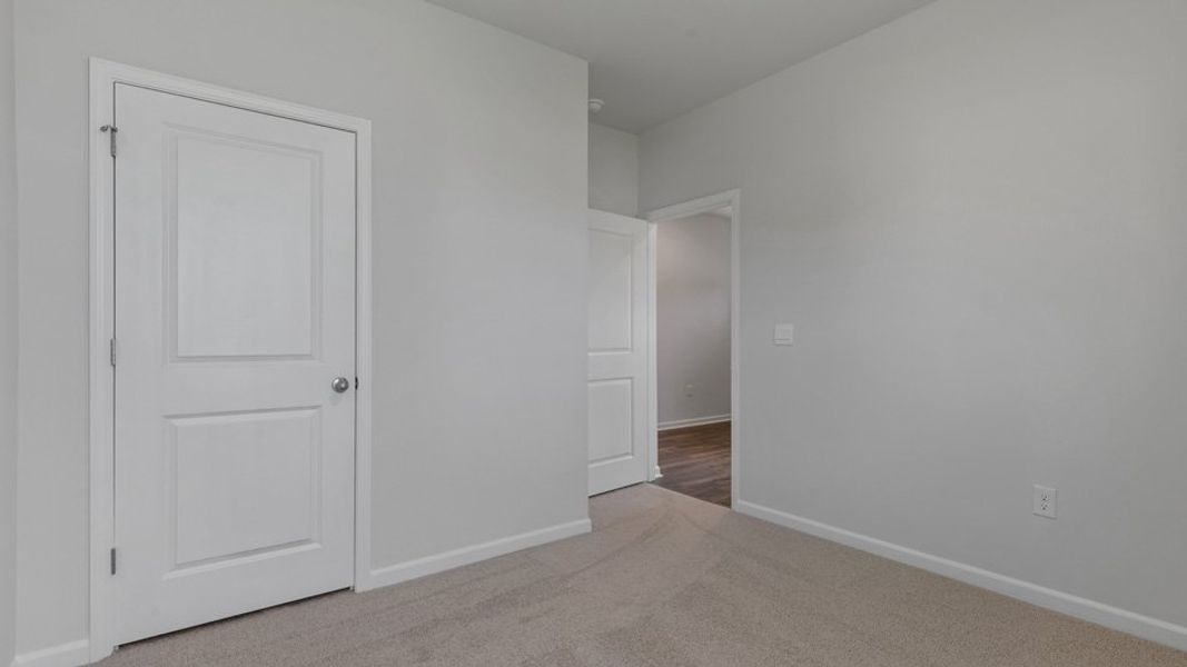 Spacious, unfurnished interior of a new home in Swift Creek Farm, Clayton (Image 19).