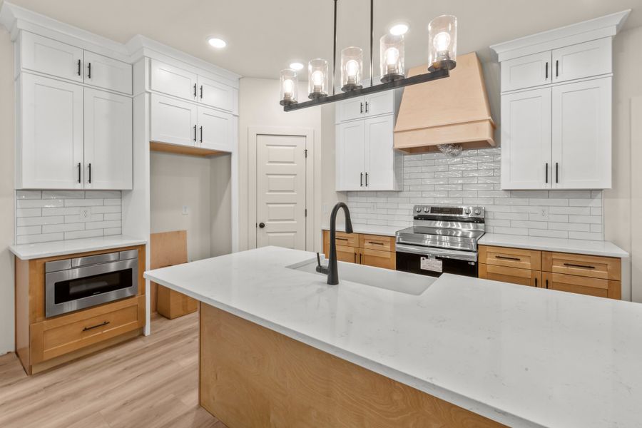 Furnished interior view inside a new home in Cambria, White House (Image 5).