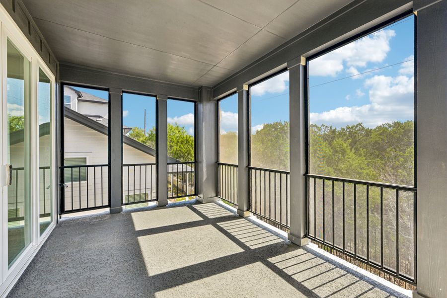 Exterior details and patio area of a home in Foxfield, Austin (Image 3).