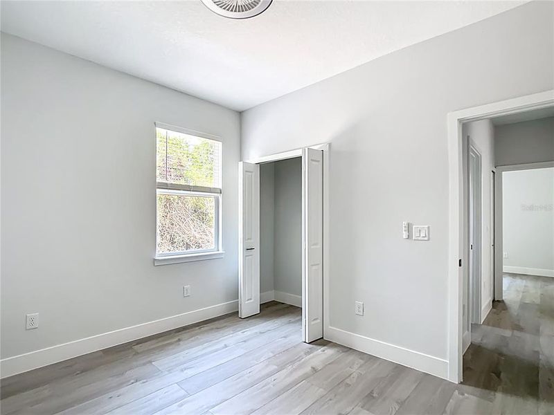 Spacious, unfurnished interior of a new home in , Ocala (Image 30).