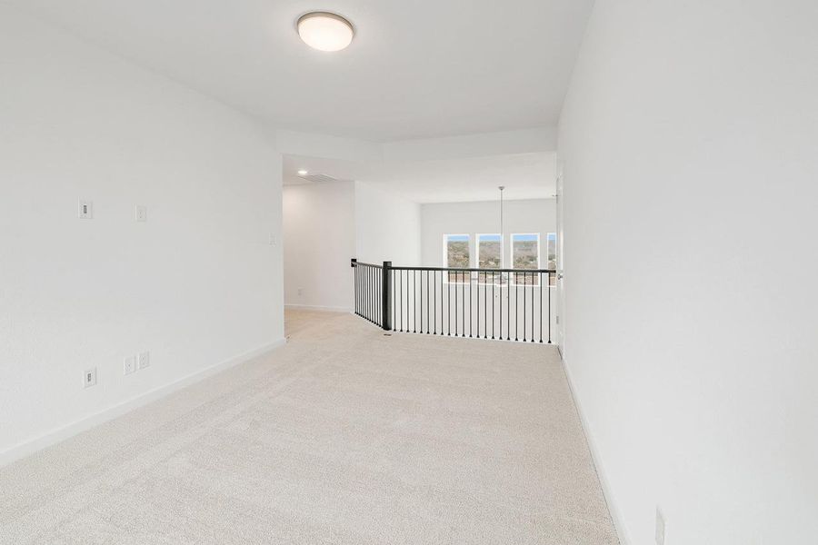 Spacious, unfurnished interior of a new home in Lariat, Liberty Hill (Image 25).