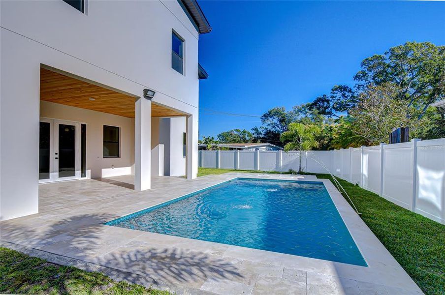 Exterior details and patio area of a home in , Tampa (Image 3).