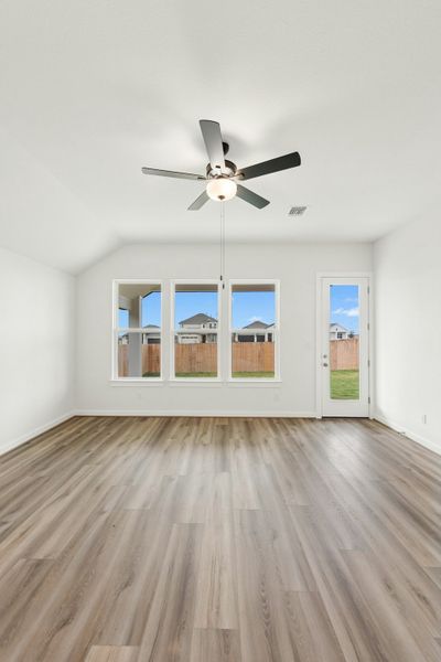 Spacious, unfurnished interior of a new home in University Heights, Round Rock (Image 41).
