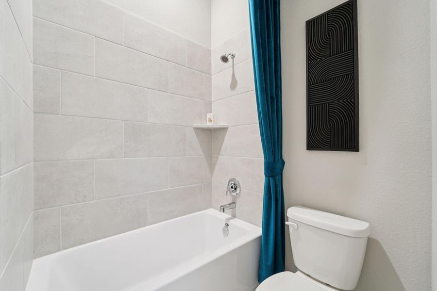 Photo is not of the actual home, but is an inspirational photo of builder’s model home and may depict options, furnishings, and/or decorator features that are not included Photo is not of the actual home, but is an inspirational photo of builder’s model home and may depict options, furnishings, and/or decorator features that are not included