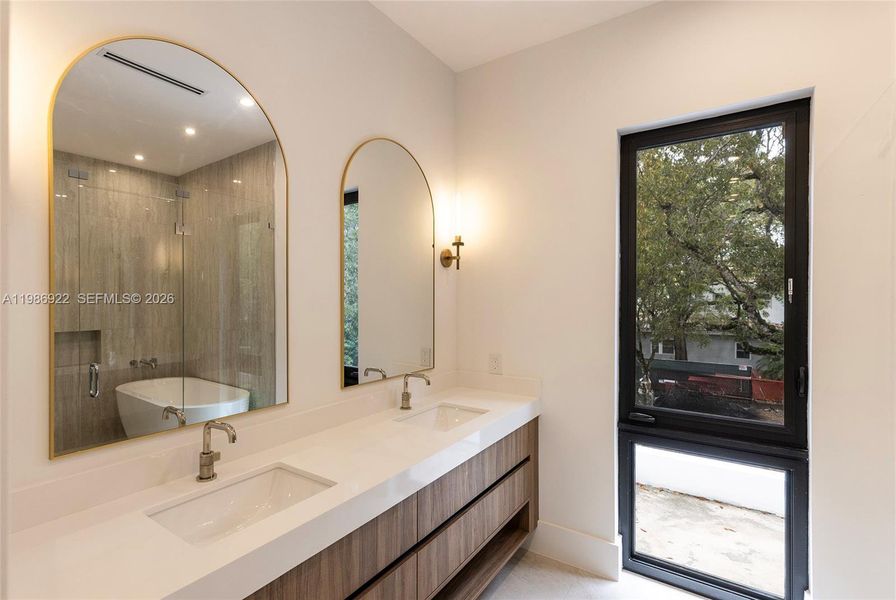 Furnished interior view inside a new home in , Coral Gables (Image 9).