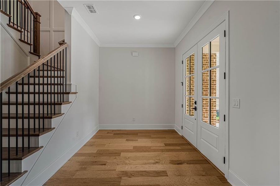 Spacious, unfurnished interior of a new home in Bellwyn, Johns Creek (Image 22).