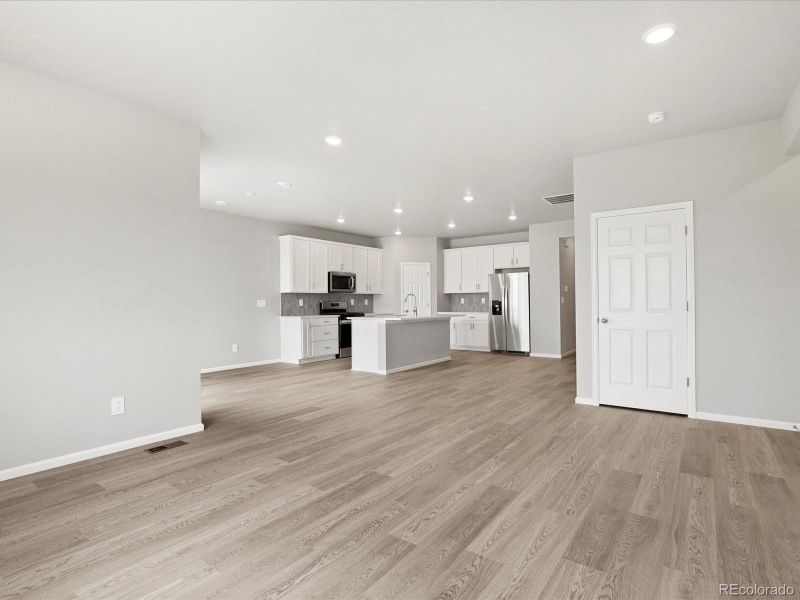 Spacious, unfurnished interior of a new home in Buffalo Highlands: The Canyon Collection, Commerce City (Image 19). Spacious, unfurnished interior of a new home in Buffalo Highlands: The Canyon Collection, Commerce City (Image 19).