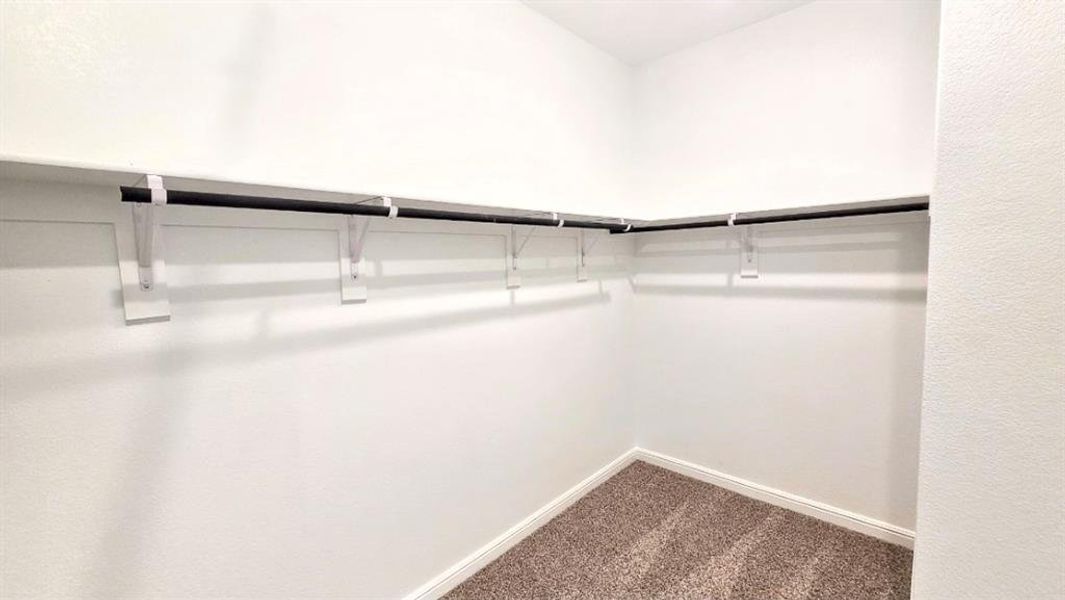 Spacious, unfurnished interior of a new home in Vista Point, Grandview (Image 12).