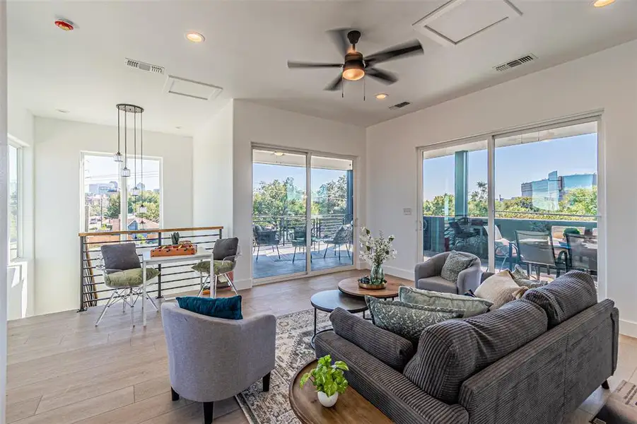Furnished interior view inside a new home in , Dallas (Image 9).