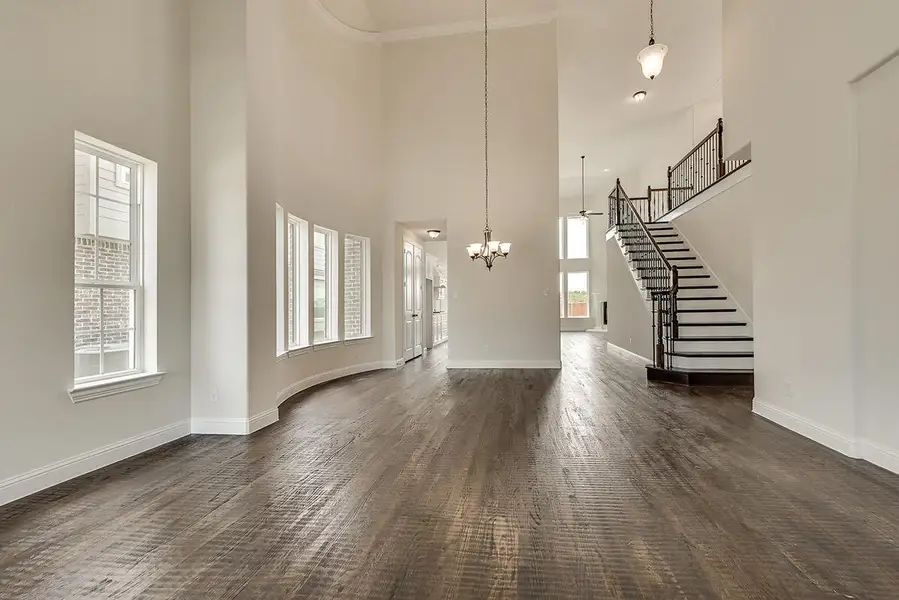 Representative unfurnished interior of a home built from the Alexandria II by Grand Homes in Grand Oaks, Celina (Image 17).