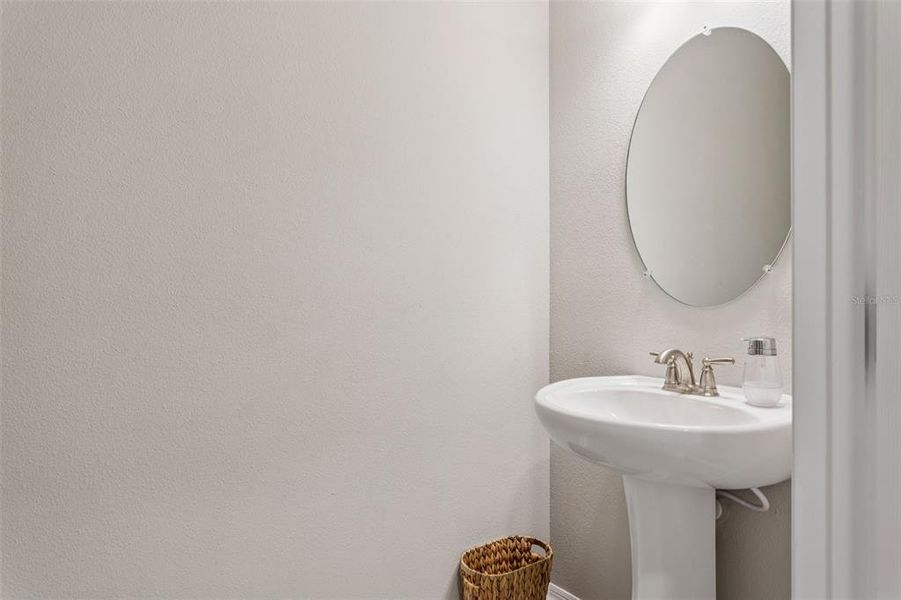 Close-up of interior finishes inside a home in Cobblestone, Zephyrhills (Image 19).