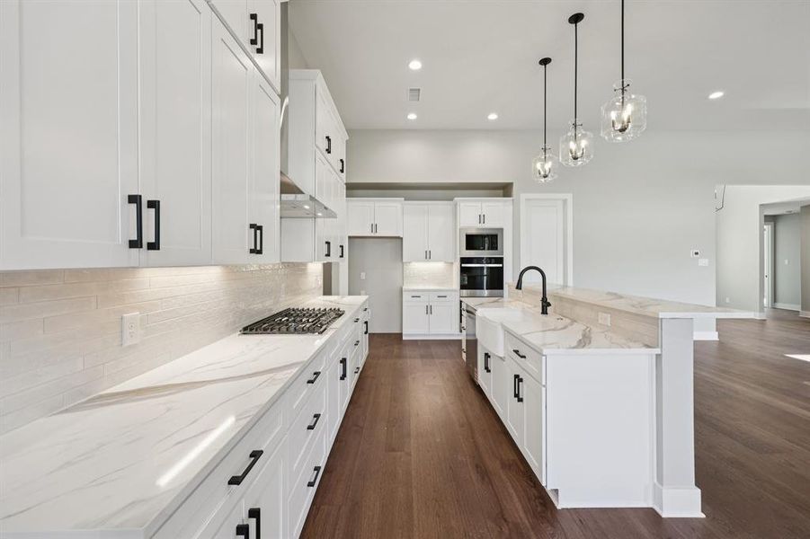 Furnished interior view inside a new home in , Grapevine (Image 4).
