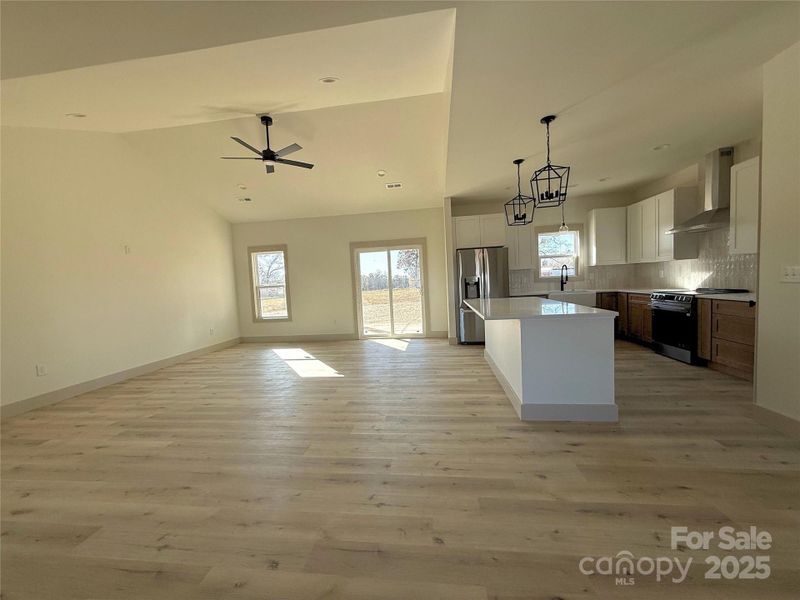 Spacious, unfurnished interior of a new home in , Crouse (Image 16).