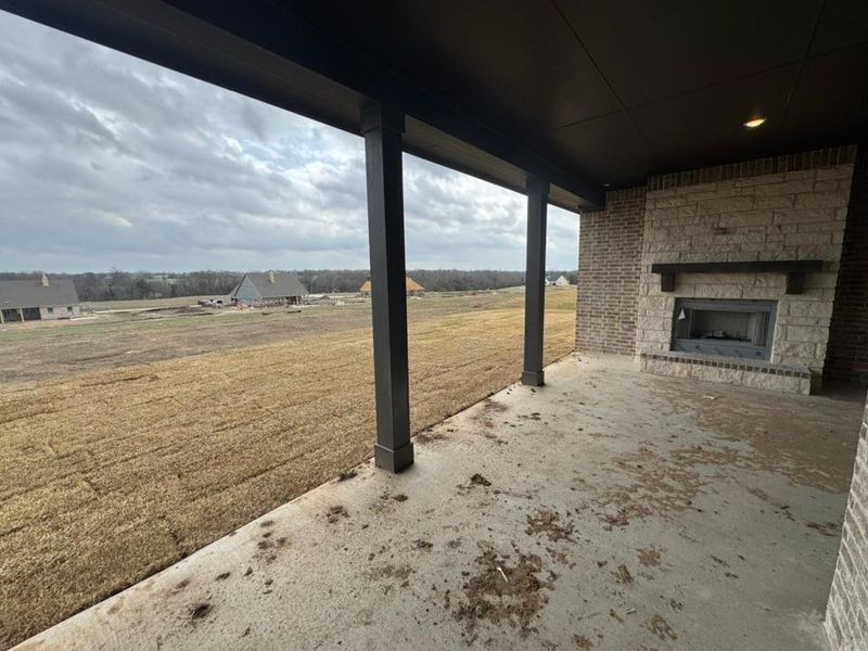 Exterior details and patio area of a home in Creekview Addition, Van Alstyne (Image 3).