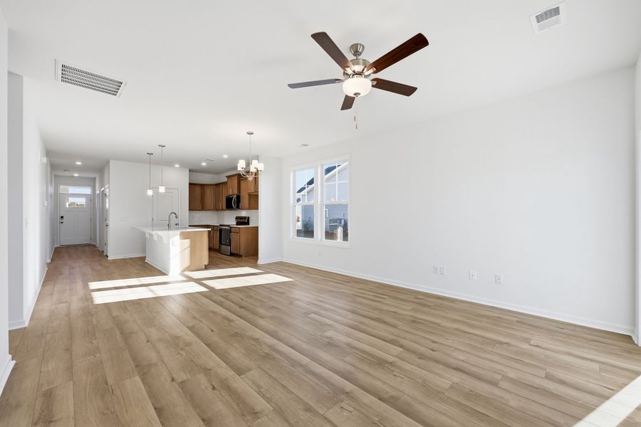 Representative unfurnished interior of a home built from the Habersham II by Great Southern Homes in Edgefield, Loris (Image 91).