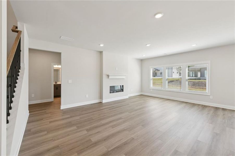 Spacious, unfurnished interior of a new home in Vines at Mill Creek - Estate Series, Braselton (Image 52).