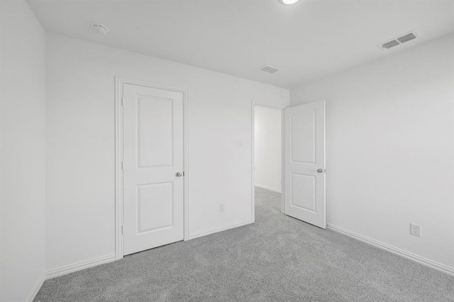 Spacious, unfurnished interior of a new home in Lily Creek at Sutton Fields, Aubrey (Image 40).