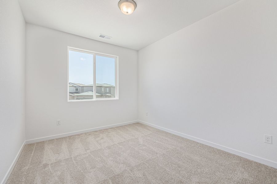 Spacious, unfurnished interior of a new home in Painted Prairie, Aurora (Image 24).
