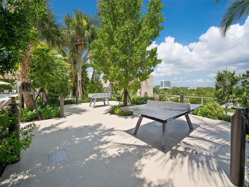 Community amenities in 2200 Brickell, Miami (Image 65). Community amenities in 2200 Brickell, Miami (Image 65).